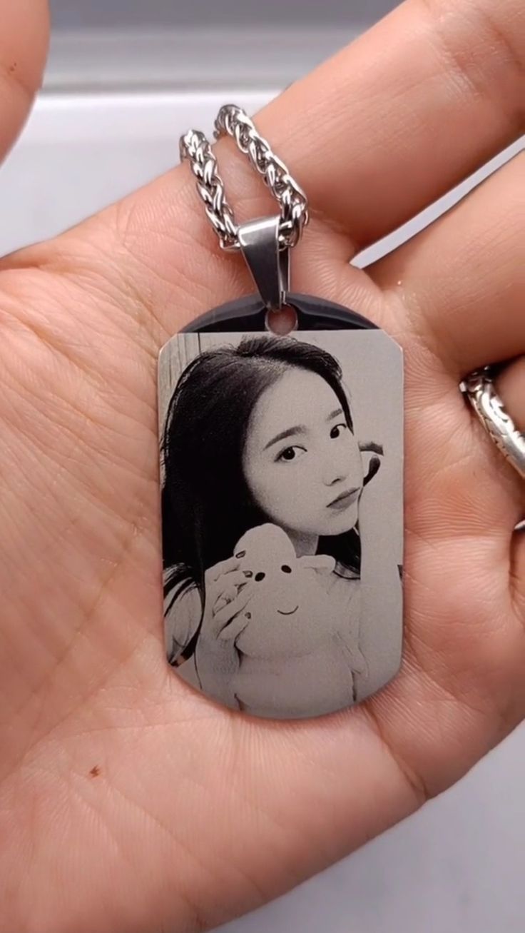 Full Picture Necklace