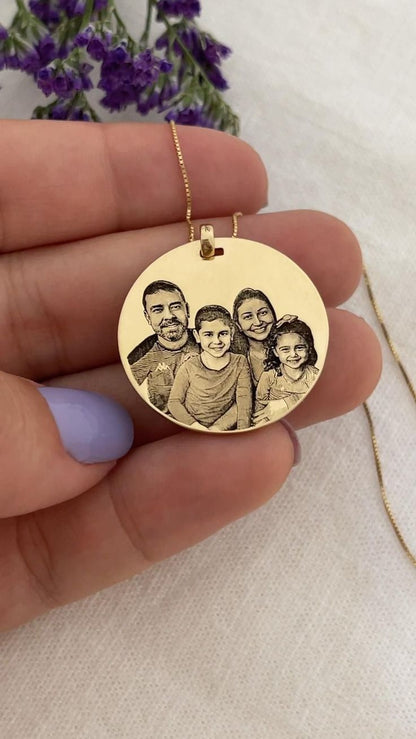 Full Picture Necklace